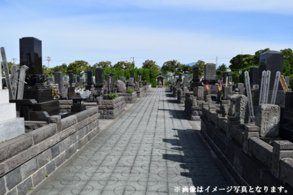 虹別墓地