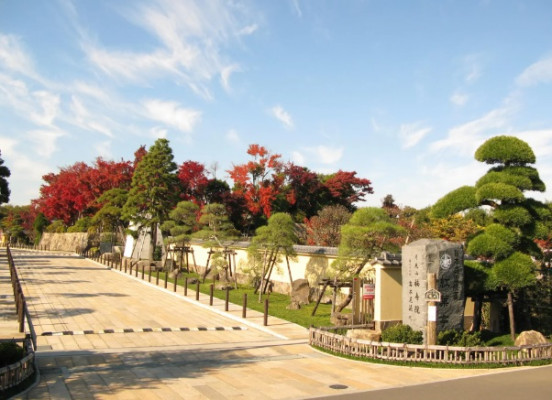 日本庭園陵墓　紅葉亭