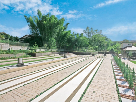 川口中央霊園