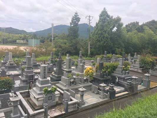 萩市営 築地墓地