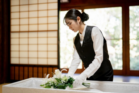 葬儀 当日 の流れとは？初心者でもわかる式場到着～火葬まで