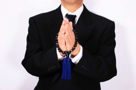 通夜と告別式の違いとは?参列時のマナーと注意点