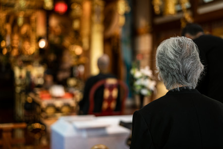 法要とは?四十九日・一周忌・三回忌の違い