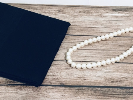 葬儀でのアクセサリー選び:パールの意味と注意点