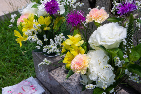 法事の日程はいつにする？命日が平日のときの決め方