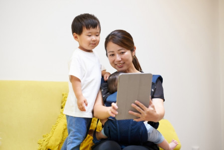 オンライン法要とは?Zoomなどで行う方法とトラブル対策