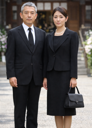 七回忌の服装マナー｜家族だけ／親族も招く場合の違い