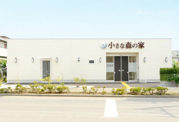 小さな森の家　吉川いちょう通り