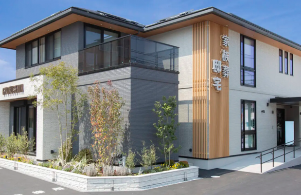 家族葬邸宅中島